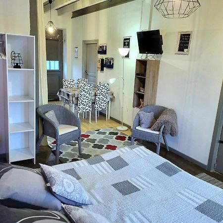 Chez Christy Chemin Des Dinots Bed and Breakfast Saint-Bonnet-de-Four Δωμάτιο φωτογραφία