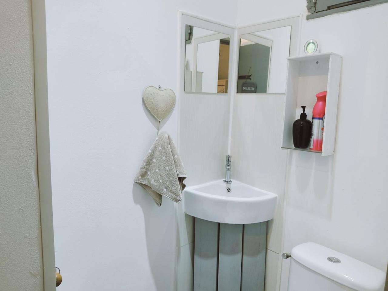 Chez Christy Chemin Des Dinots Bed and Breakfast Saint-Bonnet-de-Four Δωμάτιο φωτογραφία